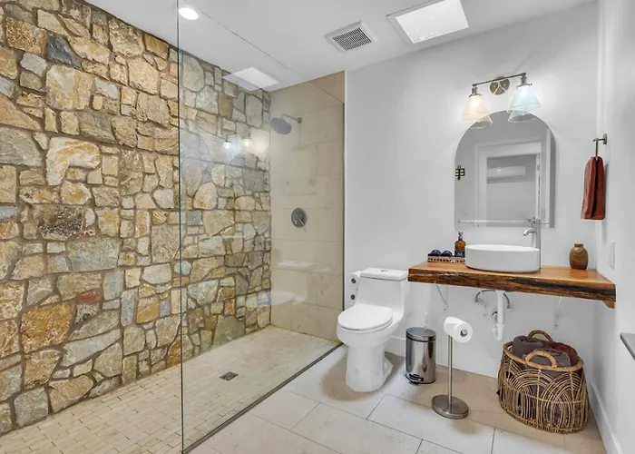 Holiday home Modern Southwest Retreat With Pool Near Old Town *